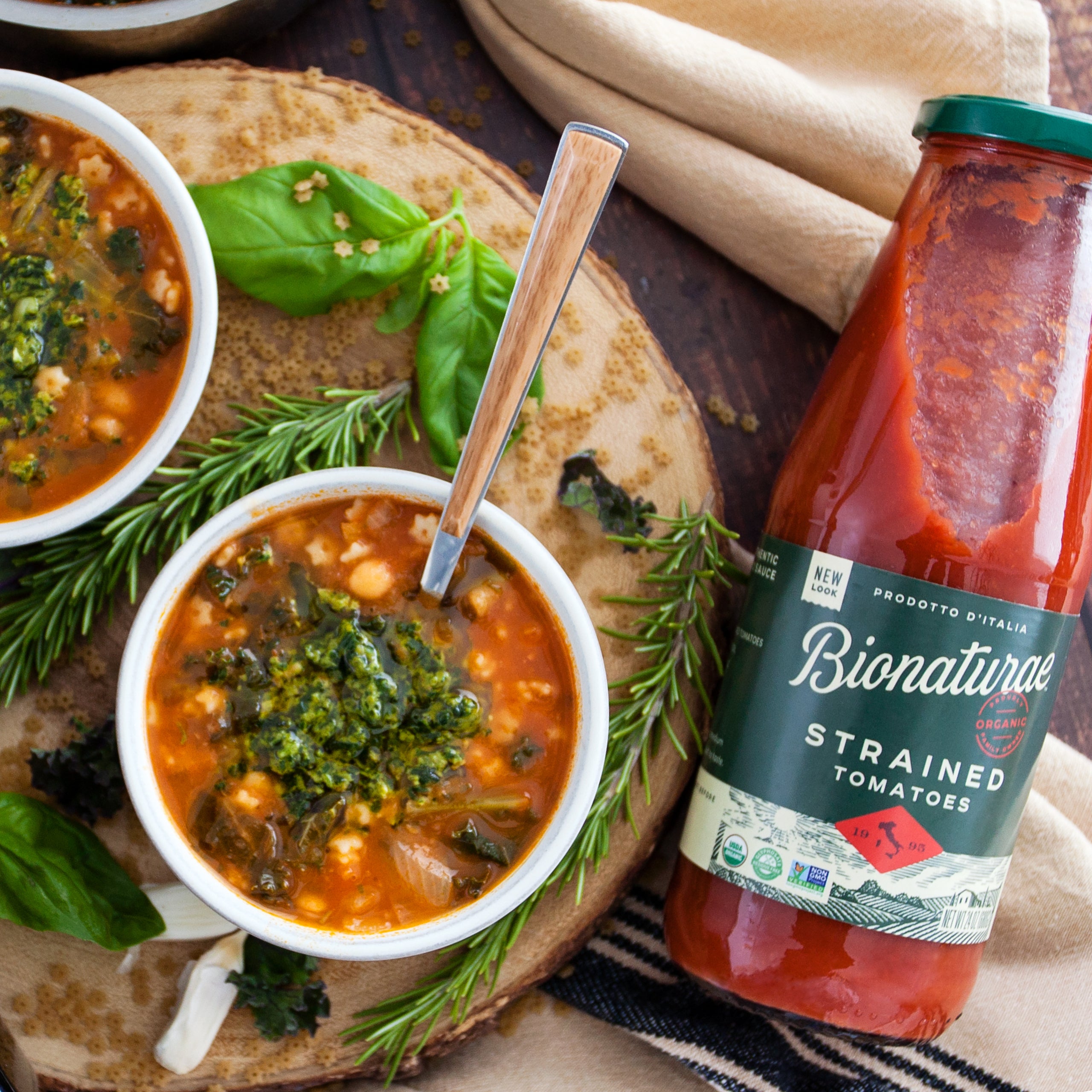 Organic Strained Tomatoes