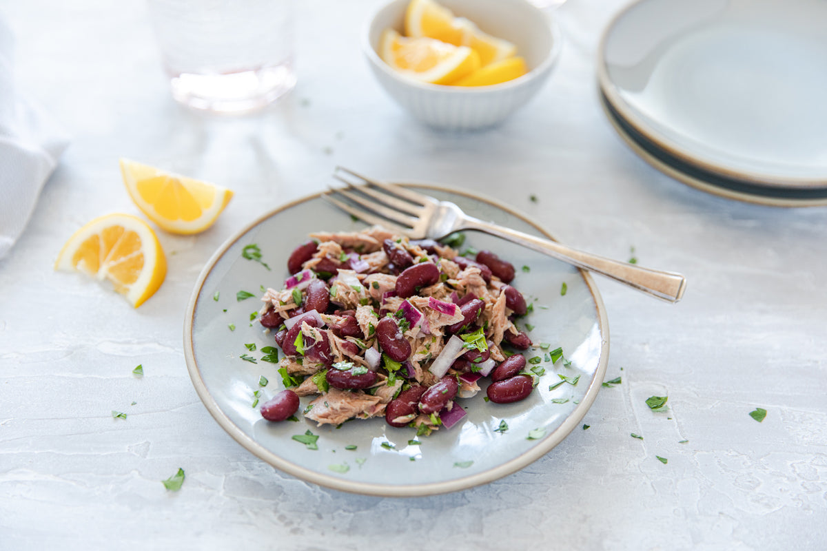 Tuna Kidney Bean SaladRed OnionsRed OnionsRed OnionsKidney Bean SaladTuna Kidney Bean SaladTuna Kidney Bean Salad