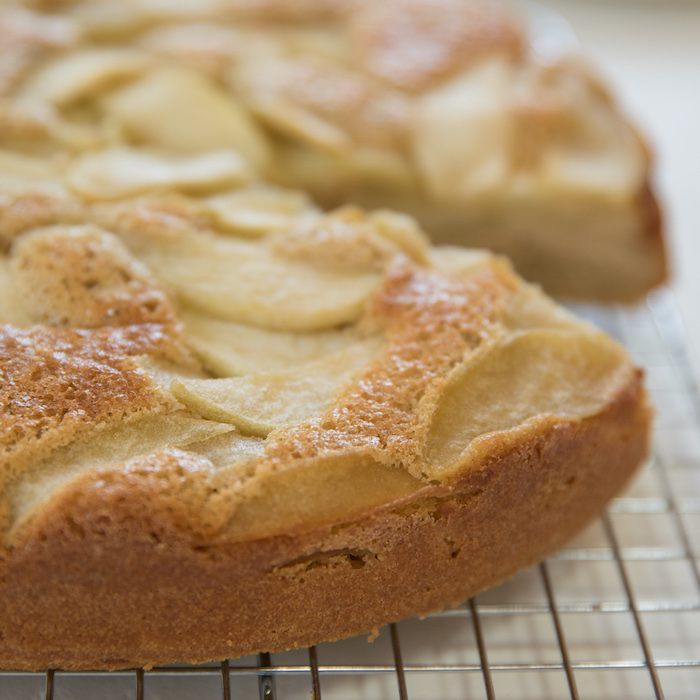 Not Too Sweet Einkorn Apple Breakfast Cake Jovial Foods