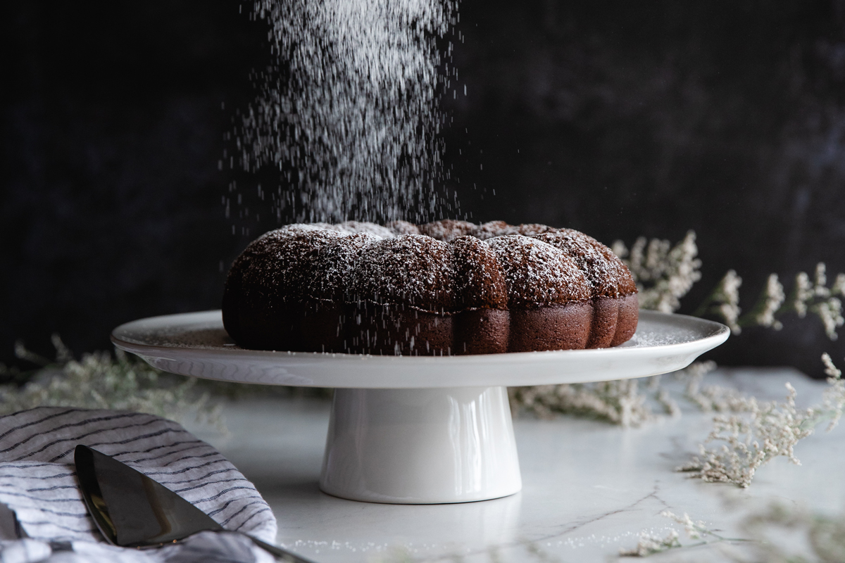 Easy Chocolate Cherry Bundt Cake (only 3 ingredients) - Quick and Easy  Baking